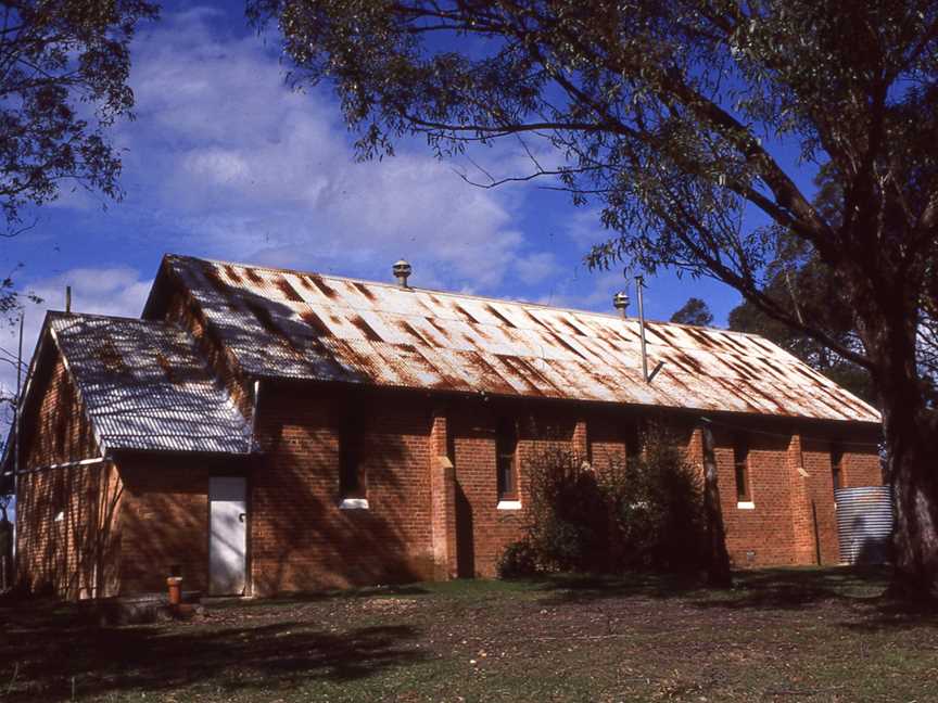 (1) Yerranderiechurch