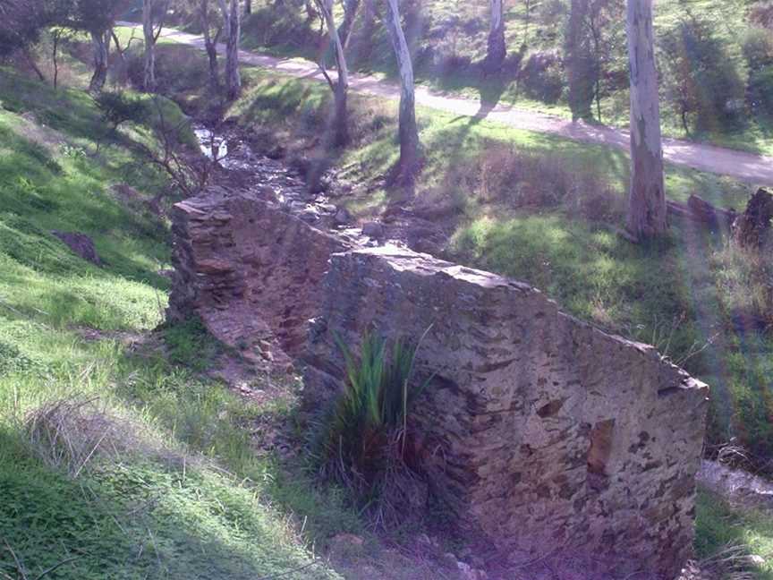 Walkley heights old hut.JPG