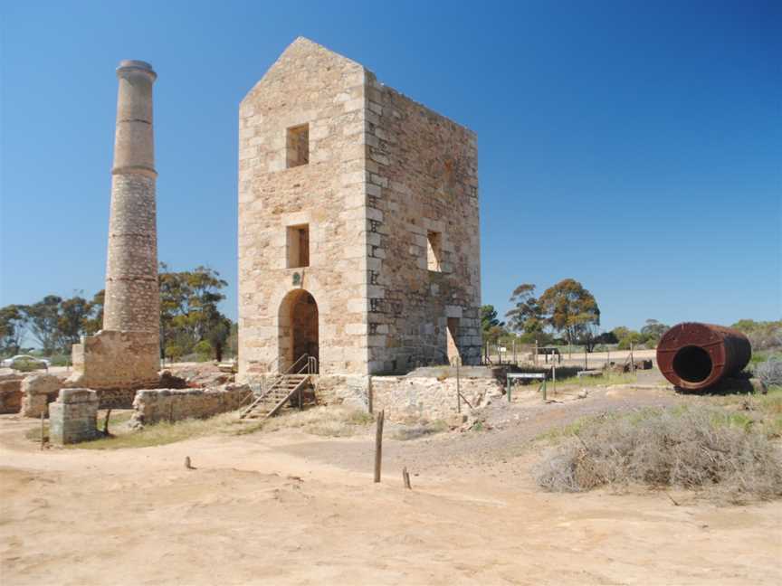 Moonta Mines Hughes' Enginehouse 4 (22049325459).jpg