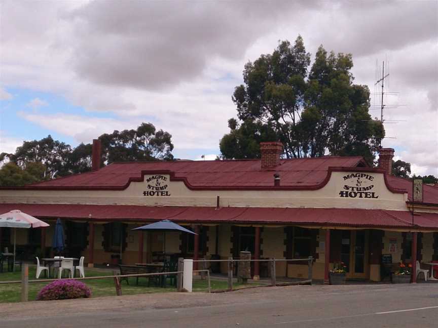 Magpie& Stump Hotel CMintarocropped