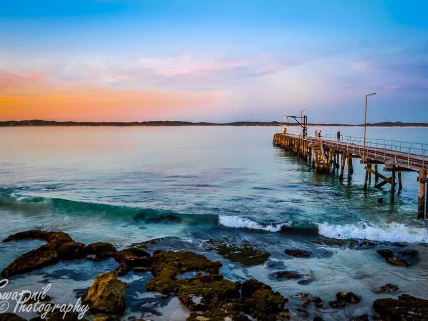 Vivonne Bay, Kangaroo Island.jpg