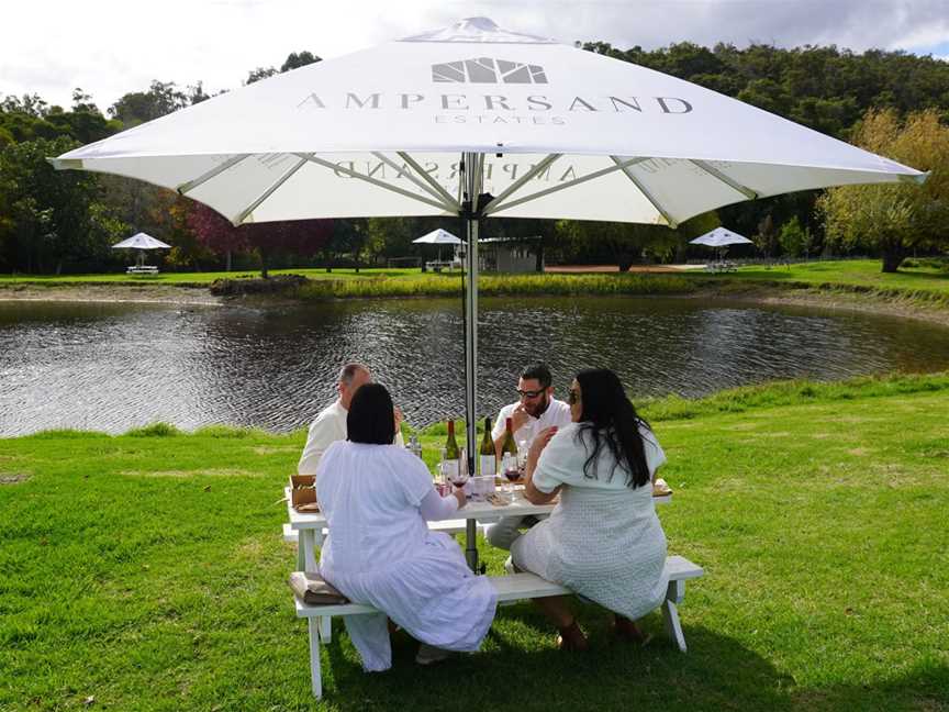 Pinot Blanc: A White Luncheon Among the Vines @ Pinot Picnic Festival, Events in Peerabeelup